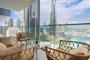 Opera Grand 3BR with Fountain Views